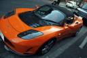 オレンジの車・写真